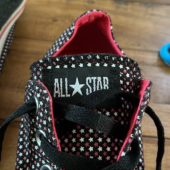 CONVERSE All Stars, size 8 - Picture 8 of 10